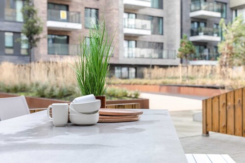 New Holiday Home With Parking Near the Beach