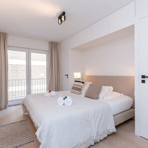 อพาร์ทเมนท์ | 3 ห้องนอน, อินเทอร์เน็ตความเร็วสูง