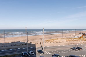 Apartment | 3 bedrooms, Internet - Spacious Modern sea View Apartment With Garage (Ostend)