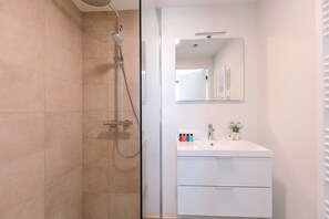 1 bedroom, Internet - Stylish Apartment With Terrace Near the Beach (Ostend)