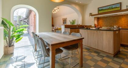 Huyze Termote - Prime Villa With Wonderful Garden