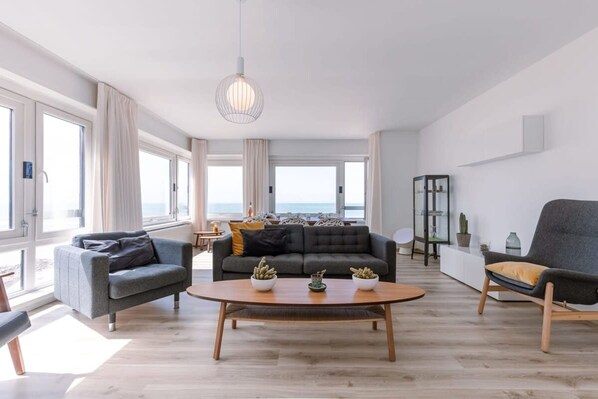 Apartment | 2 bedrooms, Internet - Corner Apartment With Fantastic sea View (Middelkerke)