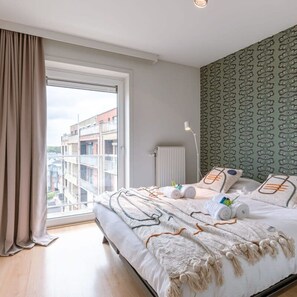 Apartment | 2 bedrooms, desk, Internet - Charming Apartment Near the Beach With Balcony (De Panne)