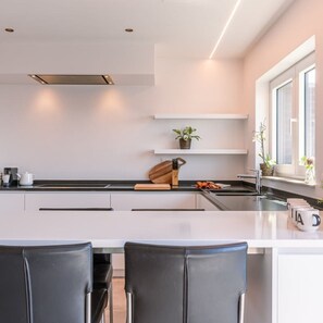 3 bedrooms, Internet - Beautiful High Quality Duplex Apartment (De Haan)