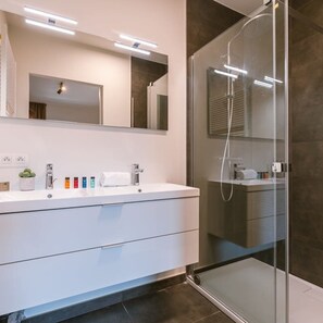 Apartemen | 2 kamar tidur dan internet