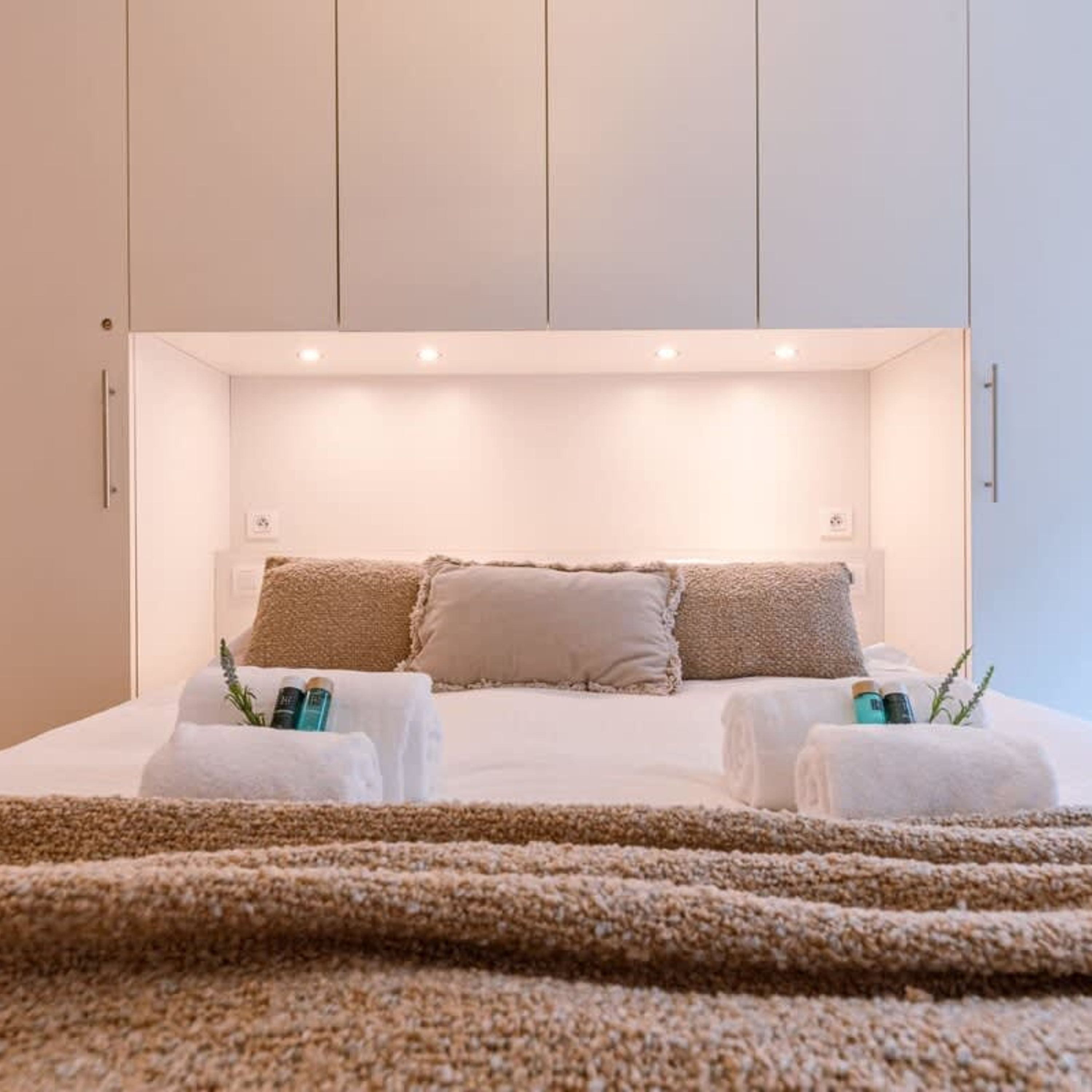 อพาร์ทเมนท์ | 2 ห้องนอน, อินเทอร์เน็ตความเร็วสูง