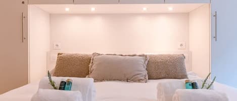 2 bedrooms, Internet