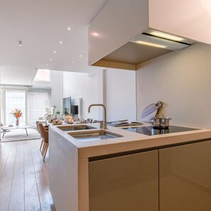 3 bedrooms, Internet - Lovely and Spacious Apartment on top Location (Knokke-Heist)