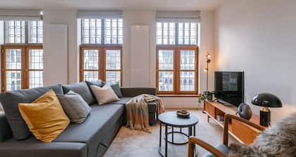 Stunning Apartment at the Grand Market of Antwerp