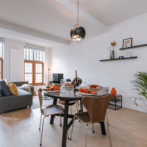 Apartment | 1 bedroom, Internet - Stunning Apartment at the Grand Market of Antwerp (Antwerp)