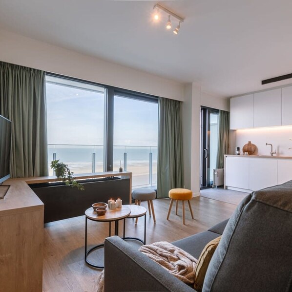 1 bedroom, Internet - Cosy Apartment With Terrace Overlooking the sea (Middelkerke)
