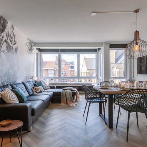 Lovely Apartment With Lateral sea View