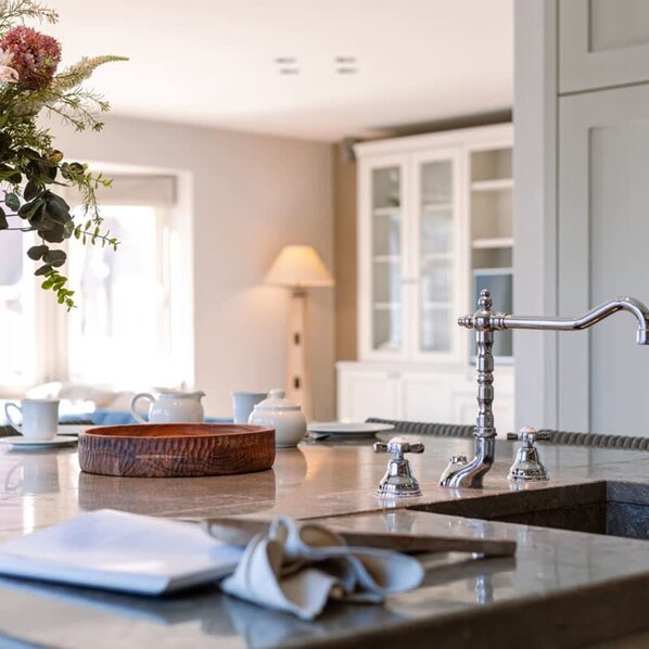 3 bedrooms, Internet - Beautiful and Authentic Apartment Nearby the Beach (De Haan)