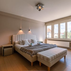 Apartment | 3 bedrooms, Internet - Beautiful and Authentic Apartment Nearby the Beach (De Haan)