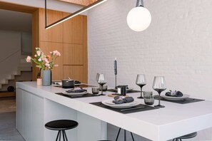 House | 2 bedrooms, Internet - House K in Kortrijk With 2 Bedrooms and 2 Bathrooms (Kortrijk)