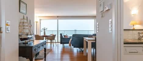 3 bedrooms, Internet