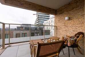 2 bedrooms, Internet - Beautiful Apartment With Terrace and Parking (Ostend)