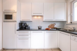 2 bedrooms, Internet