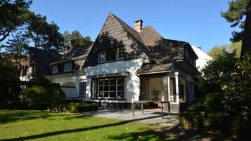 Villa | 4 slaapkamers, snel internet