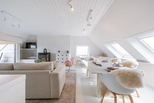 2 bedrooms, Internet