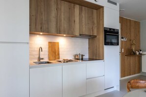 Apartment | 2 bedrooms, Internet - Queen at Sea Modern 2 Bedroom Apartement (Ostend)