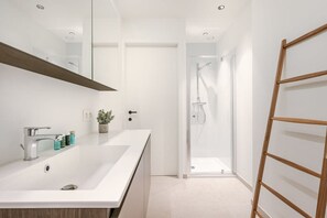 Apartment | 2 bedrooms, Internet