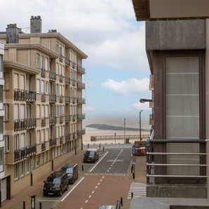 2 bedrooms, Internet - Authentic Apartment With Terraces and Parking (Knokke-Heist)