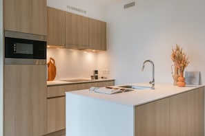 2 bedrooms, Internet - Stylish 2 Bedroom With Terrace and Parking (Ostend)