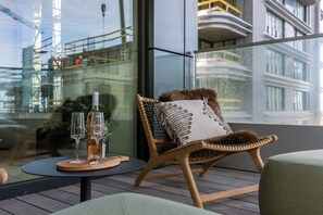 2 bedrooms, Internet - Stylish 2 Bedroom With Terrace and Parking (Ostend)