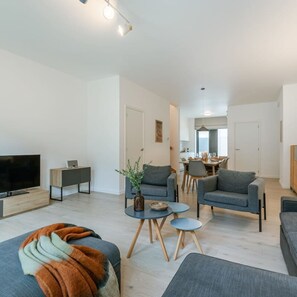 House | 3 bedrooms, Internet - Spacious House Close to the Beach (Ostend)