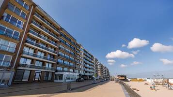 Apartment, Accessible | 2 bedrooms, desk, Internet