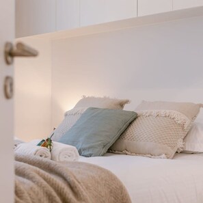 3 عدّة غرف نوم وخدمة الإنترنت