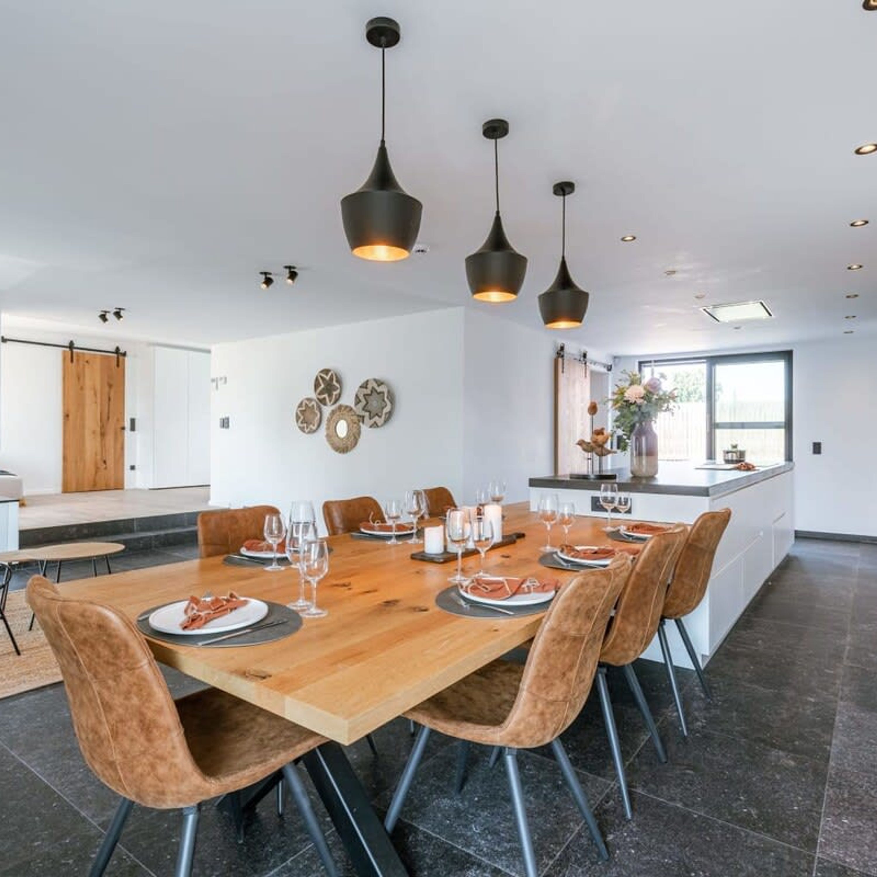 Apartamento | 4 dormitorios y Internet