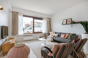 Apartment | 2 bedrooms, Internet - Boulevard Apartment Near the Beach (Knokke-Heist)
