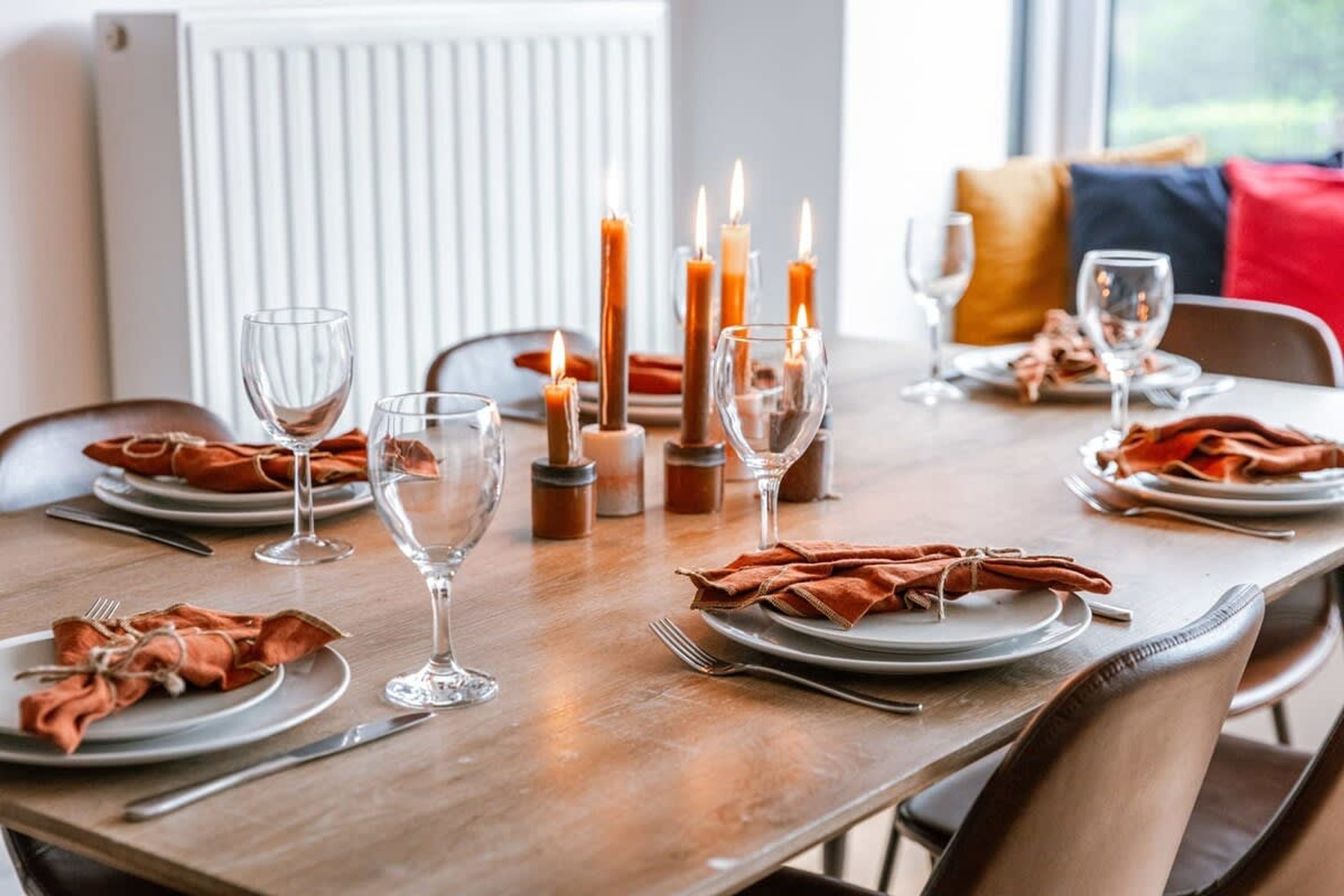 2 عدّة غرف نوم ومكتب وخدمة الإنترنت