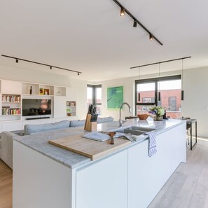 Leilighet | 2 soverom, skrivebord og internett