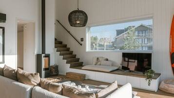 House | 3 bedrooms, desk, Internet