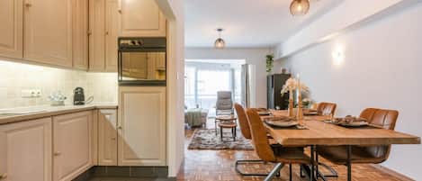 2 bedrooms, Internet