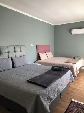 Iron/ironing board - sunsetvistavilla (Cape Town)