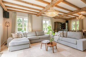 Villa | 5 Schlafzimmer, Internetzugang