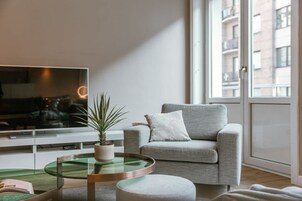 Apartment | 2 bedrooms, desk, Internet