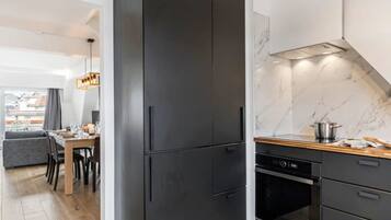 Apartment | 3 bedrooms, desk, Internet