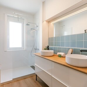 Apartment | 2 bedrooms, Internet