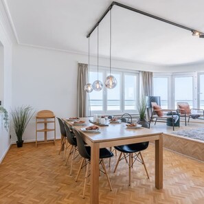 2 bedrooms, Internet