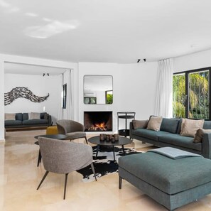 Villa | 5 bedrooms, desk, Internet - Relax in Luxury at This Stunning Seaside Villa (Calpe)