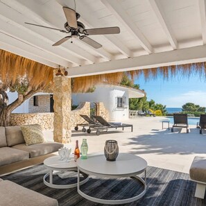 Villa | 5 bedrooms, desk, Internet - Relax in Luxury at This Stunning Seaside Villa (Calpe)