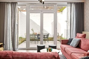 Hus | 3 soverom, skrivebord og internett