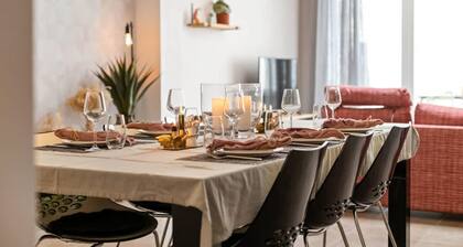 Spacious House With 3 Terraces