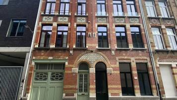 Nhà | 3 phòng ngủ, bàn, truy cập Internet tốc độ cao