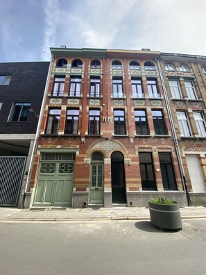 House - Charming Mansion in Vibrant Antwerp (Antwerp)